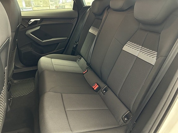 Audi A3 8 of 18