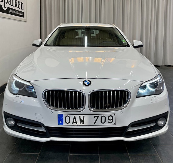 BMW 520d 3 of 5