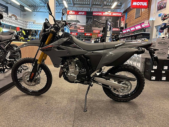 Suzuki DRZ-4S 3 of 5