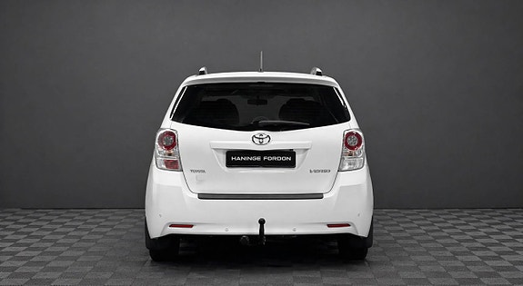Toyota Verso 5 of 5