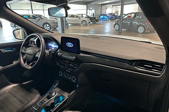 Ford Kuga 9 of 21