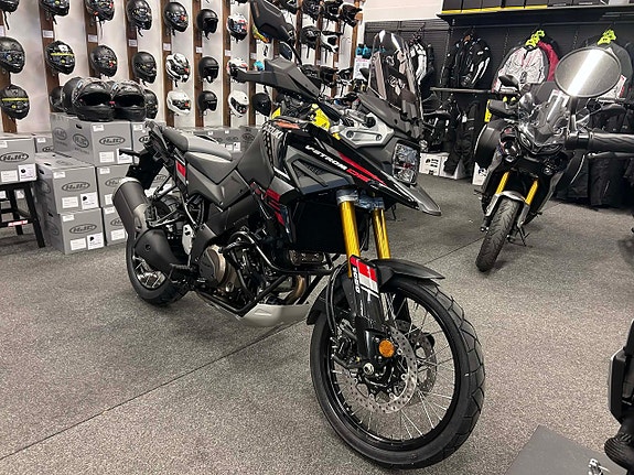 Suzuki V-Strom 1050DE 2 of 5