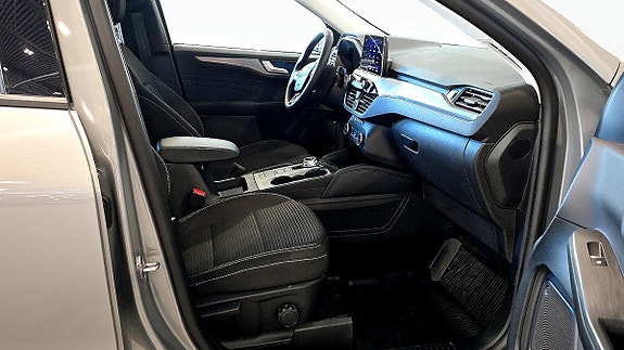 Ford Kuga 3 of 5
