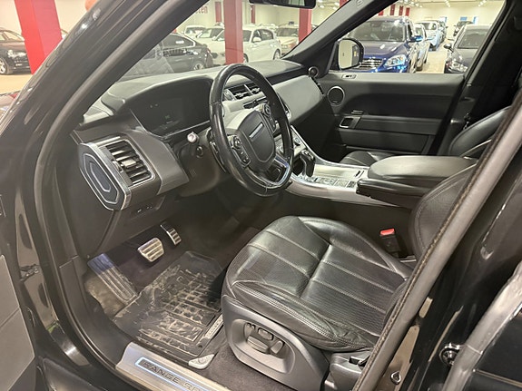 Land Rover Range Rover Sport 13 of 29