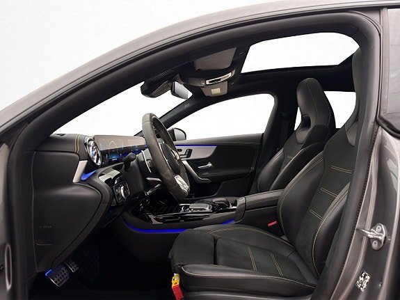 Mercedes-Benz CLA45 11 of 30