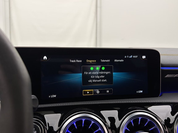 Mercedes-Benz CLA45 24 of 30