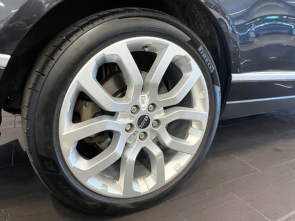 Land Rover Range Rover 16 of 27