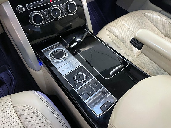Land Rover Range Rover 25 of 27
