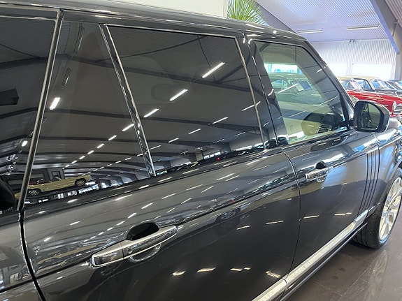 Land Rover Range Rover 17 of 27