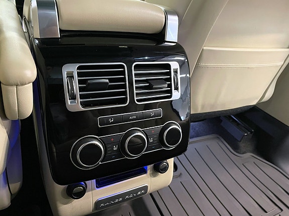 Land Rover Range Rover 19 of 27