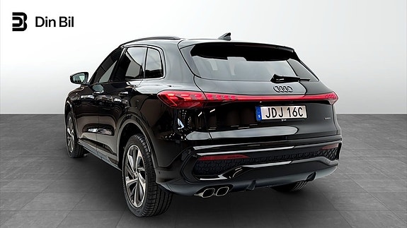 Audi Q5 2 of 5