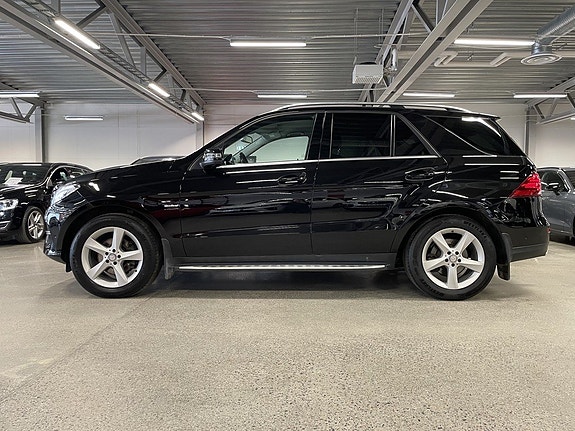 Mercedes-Benz GLE350 d 2 of 5