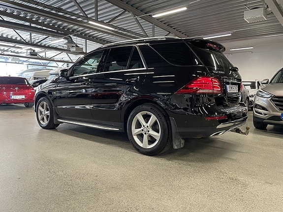 Mercedes-Benz GLE350 d 3 of 5