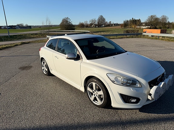 Volvo C30 3 of 5