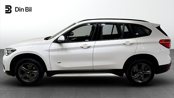 BMW X1 2 of 5