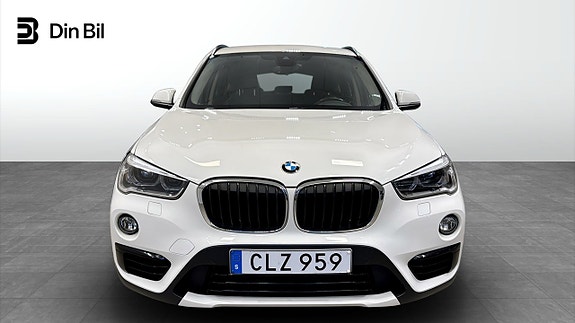BMW X1 4 of 5