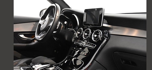 Mercedes-Benz GLC220 d 2 of 4