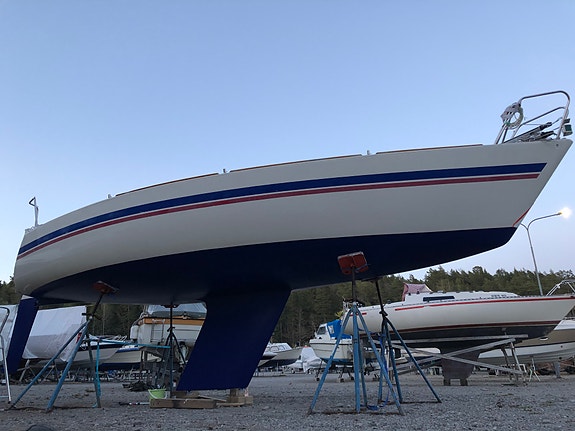 Maxi 80 Racer med båtplats – välskött, segelklar 5 of 17