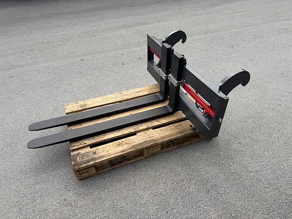 2500 kg Hydrauliska Gafflar L30 Cat 906 907 908 (15.000:-)