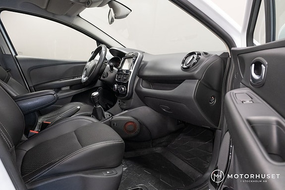 Renault Clio 8 of 16