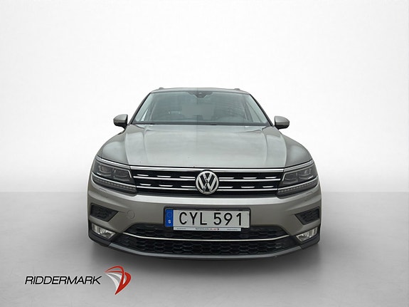 Volkswagen Tiguan 2 of 5
