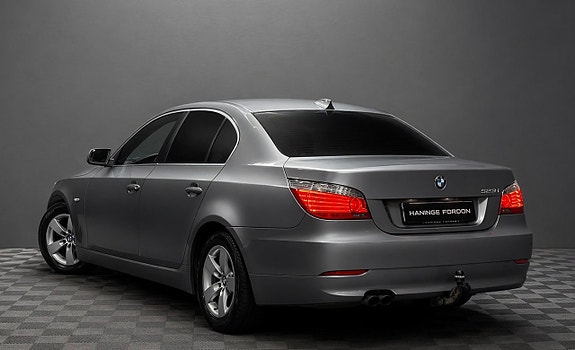 BMW 523i 7 of 17
