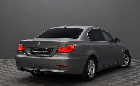 BMW 523i 5 of 5