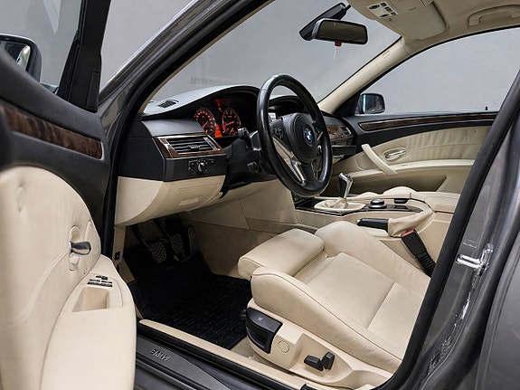 BMW 523i 9 of 17