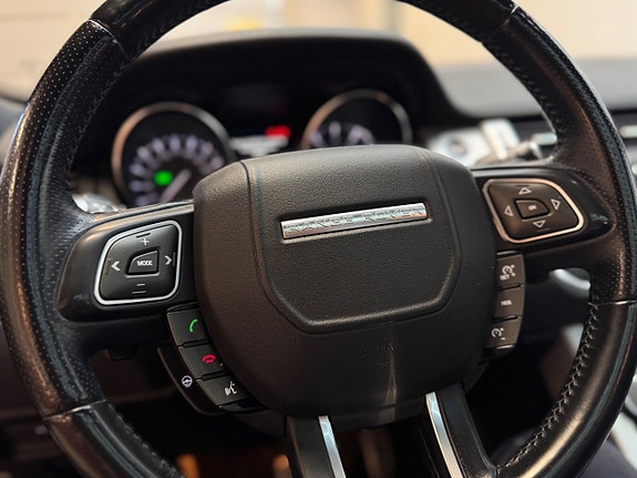 Land Rover Range Rover Evoque 26 of 27