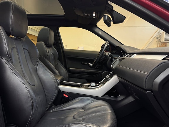 Land Rover Range Rover Evoque 12 of 27