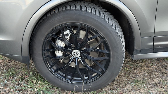 Porsche Cayenne S 6 of 14