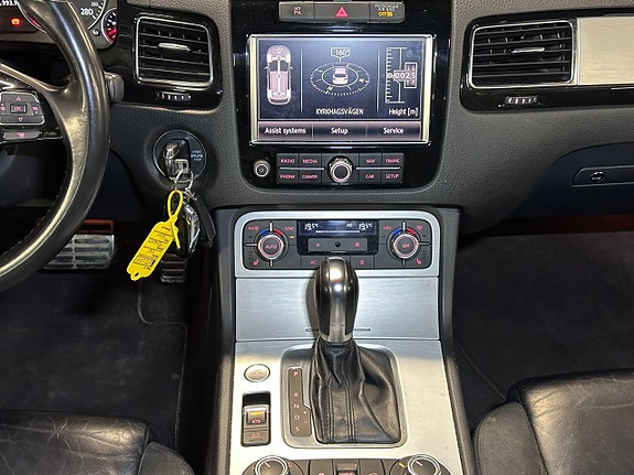 Volkswagen Touareg 19 of 28