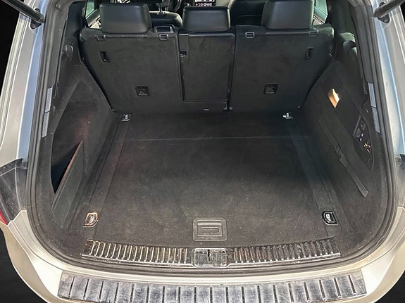 Volkswagen Touareg 9 of 28