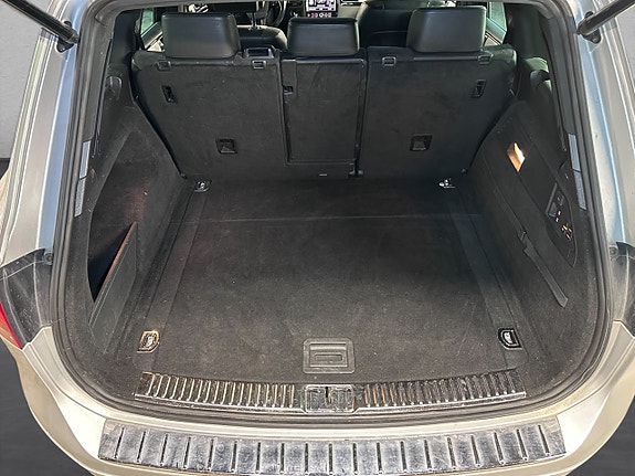 Volkswagen Touareg 5 of 5