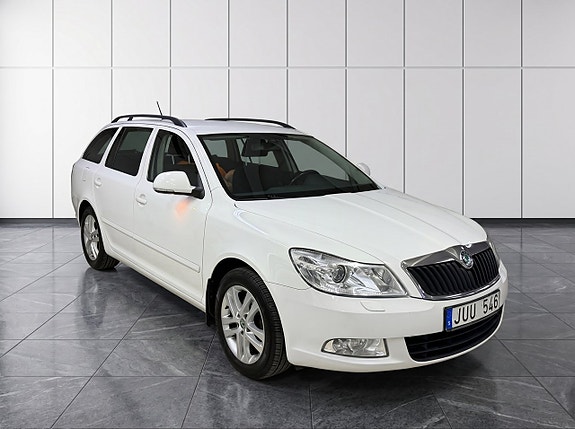 Skoda Octavia 3 of 5