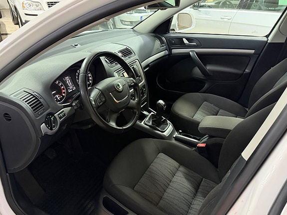 Skoda Octavia 9 of 12