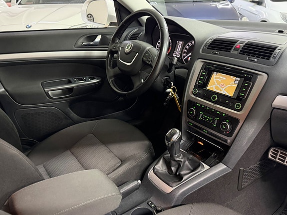 Skoda Octavia 8 of 12