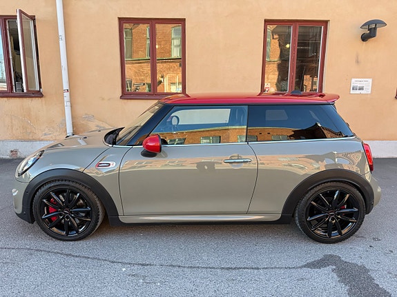 MINI John Cooper Works 3 of 5