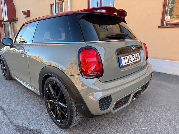 MINI John Cooper Works 5 of 5