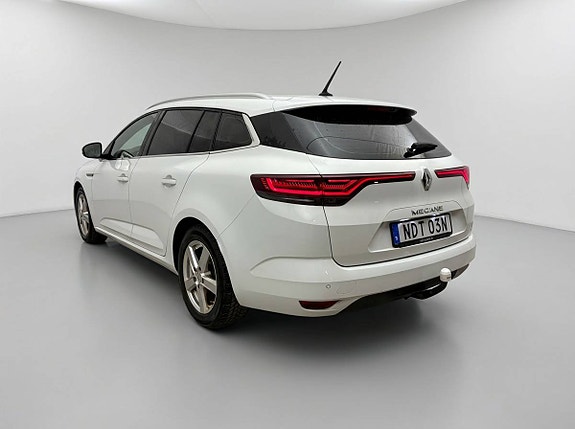 Renault Megane IV 4 of 5