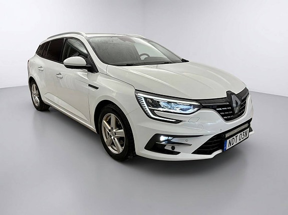 Renault Megane IV 2 of 5