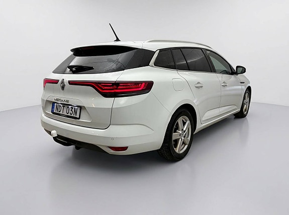 Renault Megane IV 3 of 5