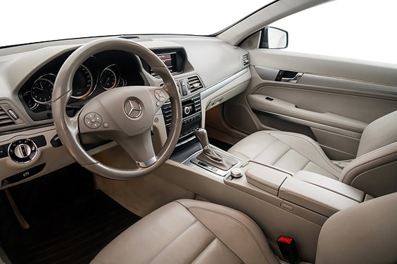 Mercedes-Benz E250 13 of 26