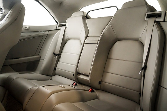 Mercedes-Benz E250 26 of 26