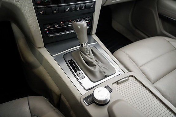 Mercedes-Benz E250 19 of 26