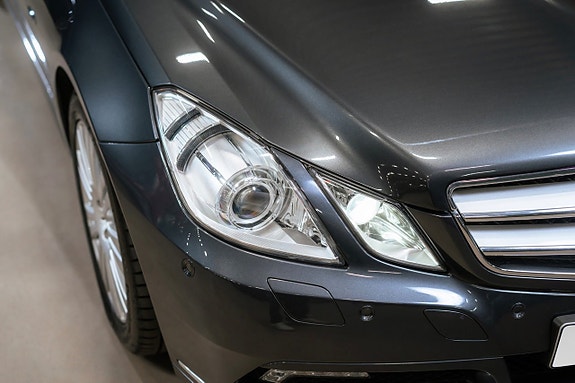 Mercedes-Benz E250 10 of 26