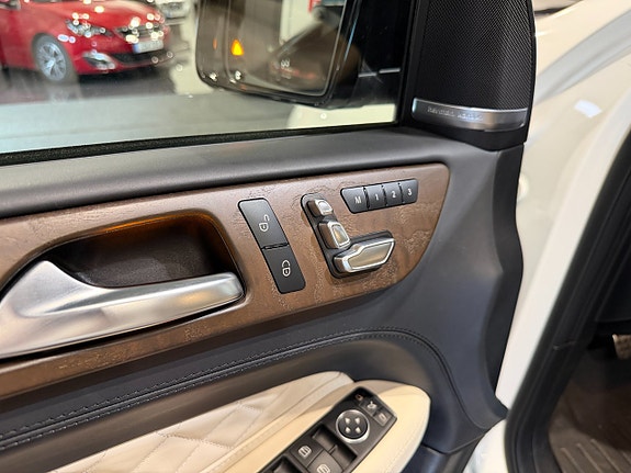 Mercedes-Benz GLE43 23 of 27
