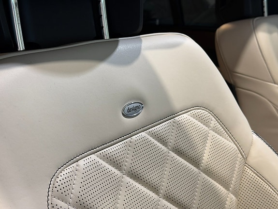 Mercedes-Benz GLE43 17 of 27