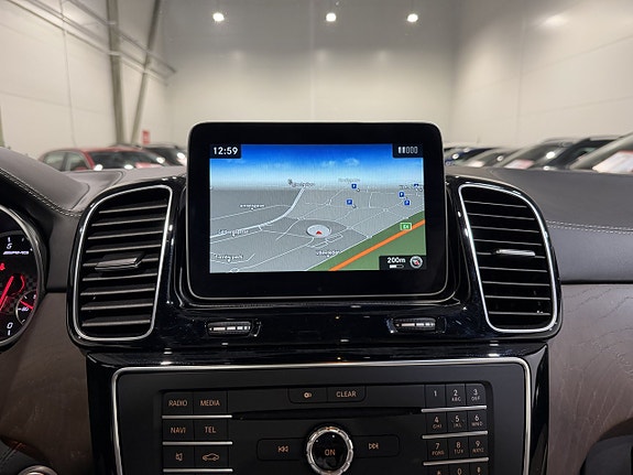 Mercedes-Benz GLE43 20 of 27