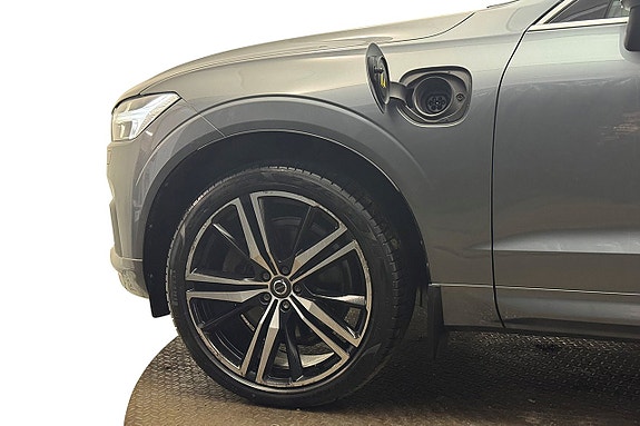 Volvo XC60 10 of 30